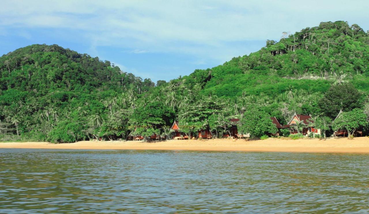 Libong Relax Beach Resort Trang Kültér fotó